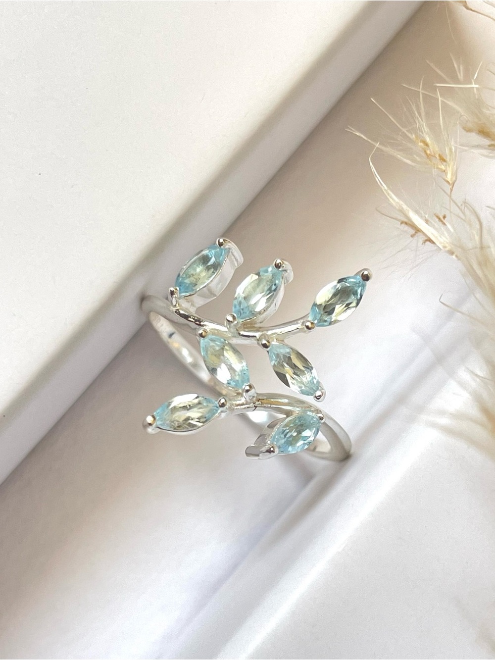 Natural Blue Topaz “The branch” ring in 825 Sterling silver! US: 8